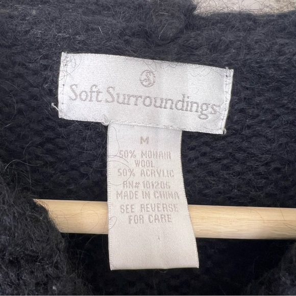 Soft surroundings medium mohair arcrylic hooded sweater b48 - Picture 2 of 3